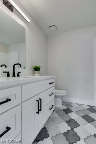 Photo #2: 2063756 Listing