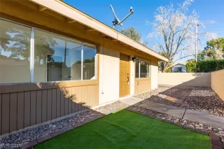 Photo #4: 2063756 Listing