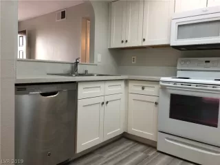 Photo #6: 2063807 Listing 