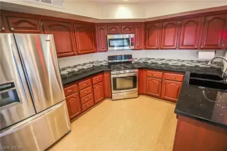 Photo #5: 2063897 Listing 