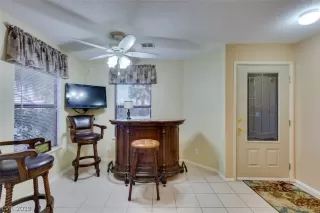 Photo #5: 2063909 Listing