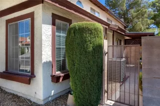 Photo #1: 2063995 Listing