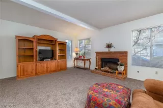 Photo #5: 2063995 Listing