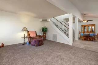 Photo #6: 2063995 Listing