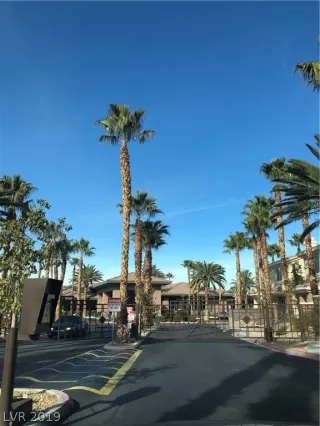 Photo #1: 2064025 Listing 