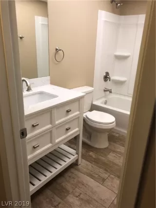 Photo #6: 2064131 Listing 