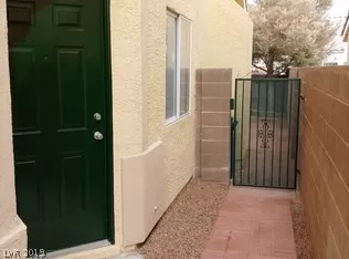 Photo #3: 2064158 Listing