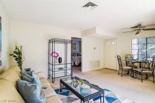 Photo #4: 2064199 Listing