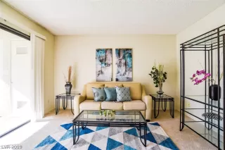 Photo #5: 2064199 Listing