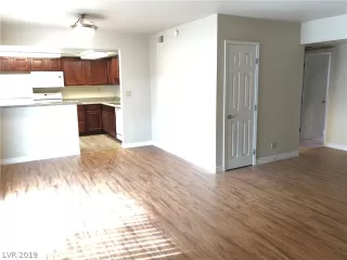 Photo #5: 2064255 Listing 