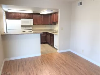 Photo #6: 2064255 Listing 