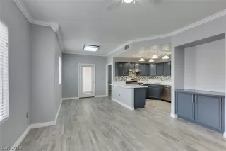 Photo #3: 2064278 Listing 