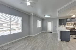 Photo #6: 2064278 Listing 