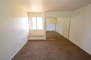 Photo #5: 2064380 Listing 