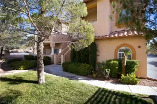 Photo #5: 2064550 Listing 