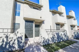 Photo #2: 2064582 Listing