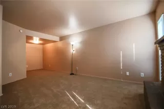 Photo #5: 2064582 Listing