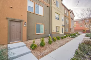 Photo #1: 2064586 Listing