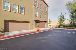 Photo #2: 2064586 Listing