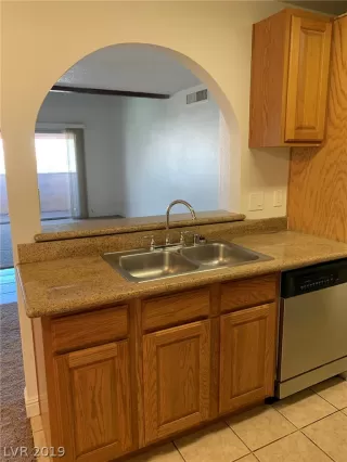 Photo #4: 2064620 Listing