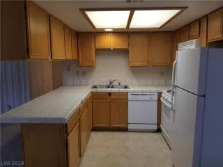 Photo #2: 2064641 Listing