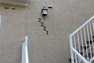 Photo #1: 2064654 Listing 