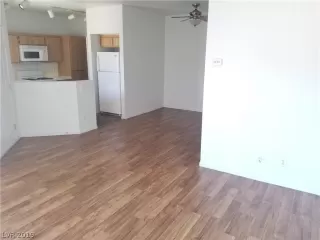 Photo #5: 2064654 Listing 