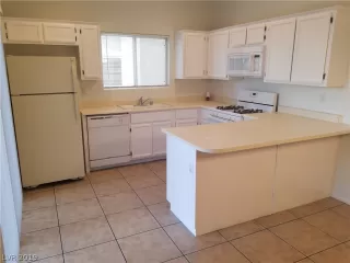 Photo #4: 2064655 Listing