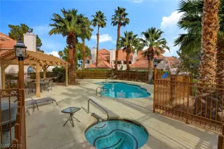 Photo #2: 2064662 Listing 