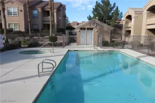 Photo #3: 2064678 Listing