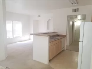 Photo #3: 2064681 Listing 