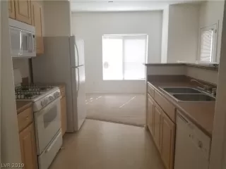 Photo #5: 2064681 Listing 