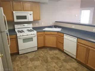 Photo #2: 2064686 Listing