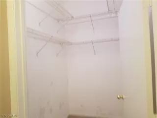 Photo #6: 2064686 Listing