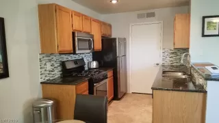 Photo #2: 2064703 Listing