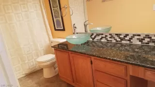 Photo #6: 2064703 Listing