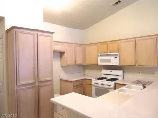 Photo #2: 2064730 Listing