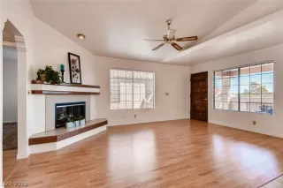 Photo #2: 2064768 Listing