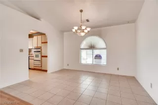 Photo #3: 2064768 Listing