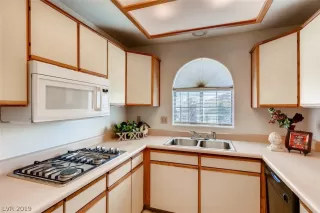 Photo #4: 2064768 Listing