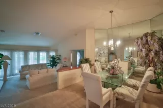 Photo #1: 2064956 Listing 