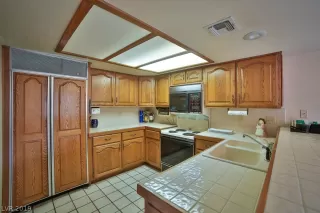 Photo #4: 2064956 Listing 