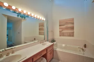 Photo #6: 2064956 Listing 