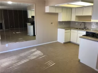 Photo #4: 2064984 Listing