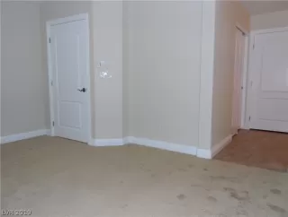 Photo #3: 2065027 Listing