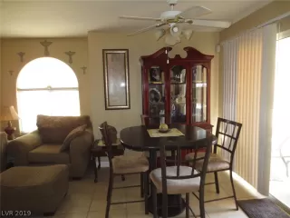 Photo #4: 2065040 Listing