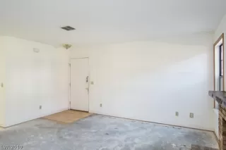 Photo #3: 2065053 Listing 