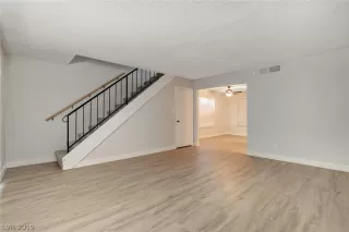 Photo #4: 2065143 Listing 