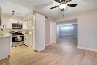 Photo #6: 2065143 Listing 
