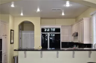 Photo #1: 2065146 Listing 